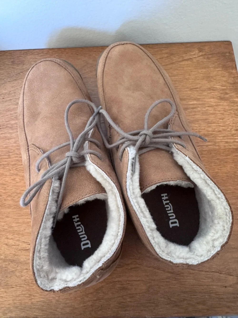 Duluth Trading Men’s Shearling Chukka Slippers Size 8